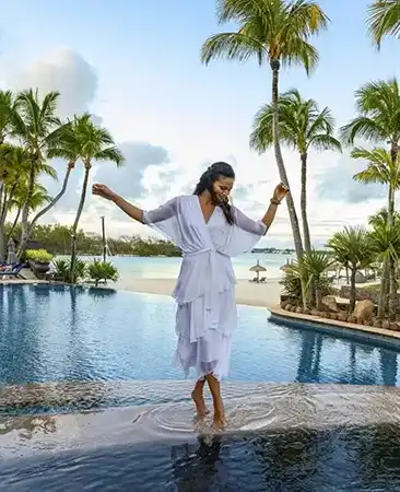 shangri-la Shangri-La pool<br />